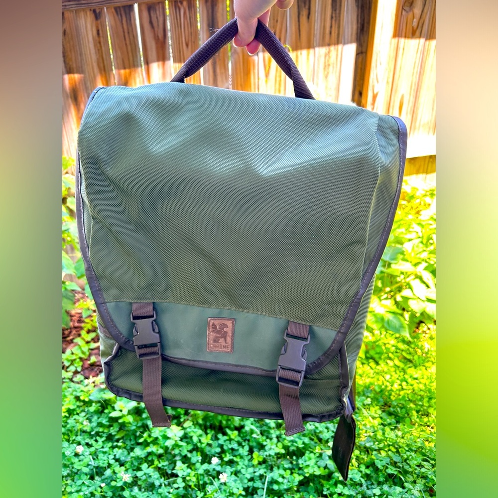 Chrome Industries Soma bike commuter backpack, Olive Green, 15”x13”. Rare find!
